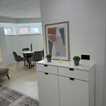 White Shell - Cozy & Stylish In Old Town דירה *