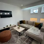 White Shell - Cozy & Stylish In Old Town