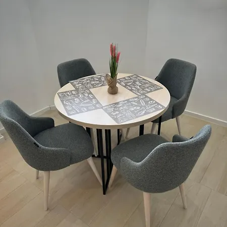 White Shell - Cozy & Stylish In Old Town