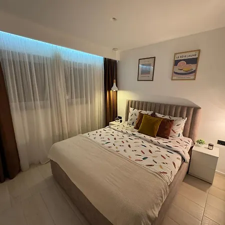 White Shell - Cozy & Stylish In Old Town