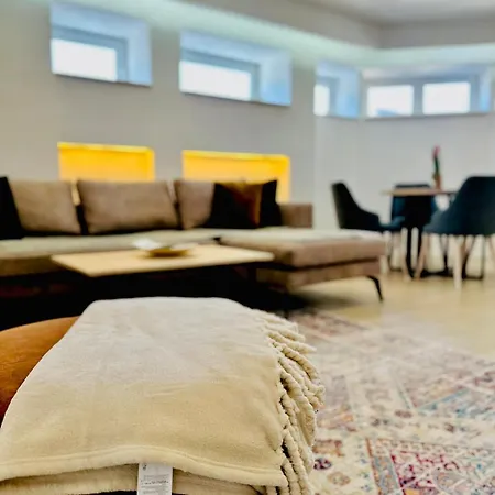 White Shell - Cozy & Stylish In Old Town