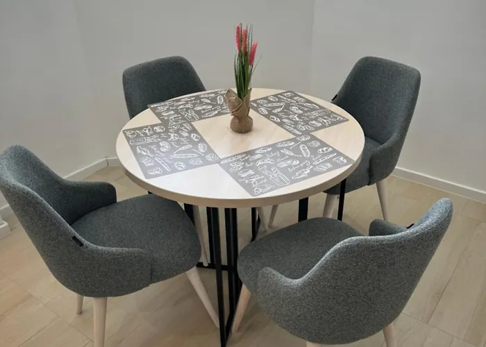 White Shell - Cozy & Stylish In Old Town