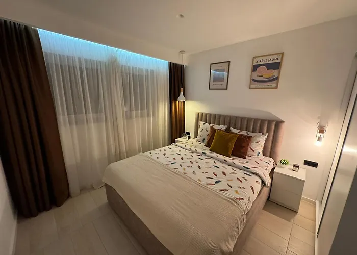 White Shell - Cozy & Stylish In Old Town